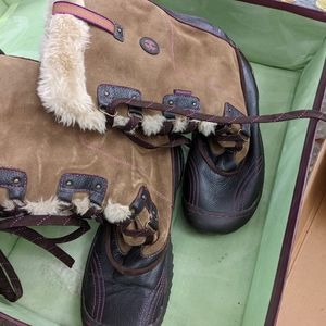 Jambu Winter Boots size 9.5, tan